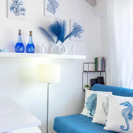 Domus De Iris Tra Mare E Storia Appartement