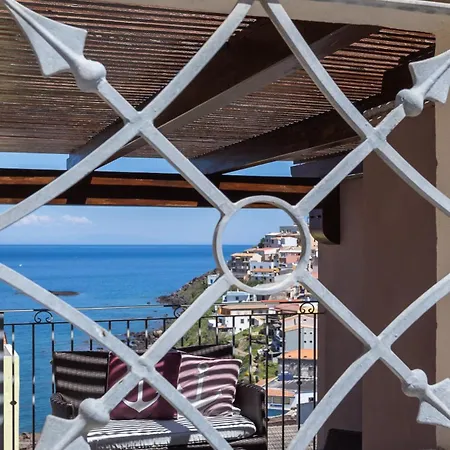 Domus De Iris Tra Mare E Storia Castelsardo