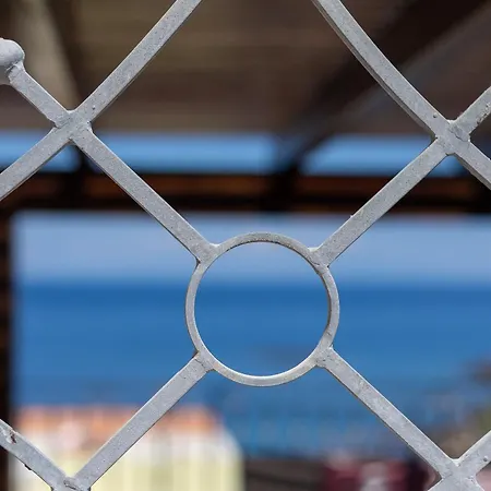 Appartement Domus De Iris Tra Mare E Storia