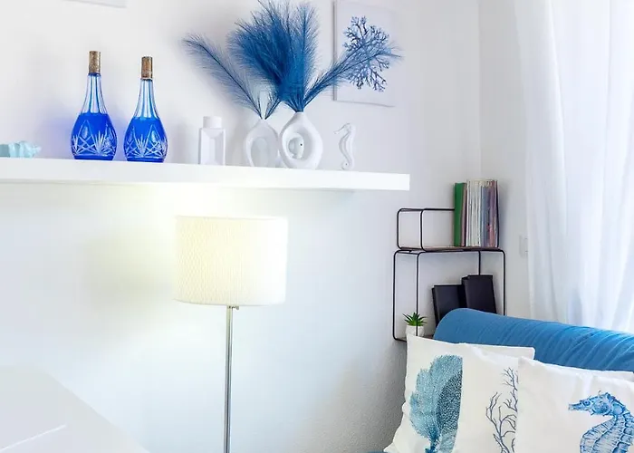 Domus De Iris Tra Mare E Storia Апартаменты