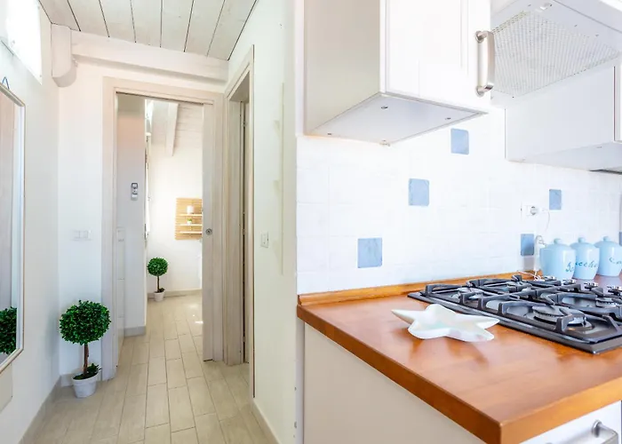 Domus De Iris Tra Mare E Storia Апартаменты *