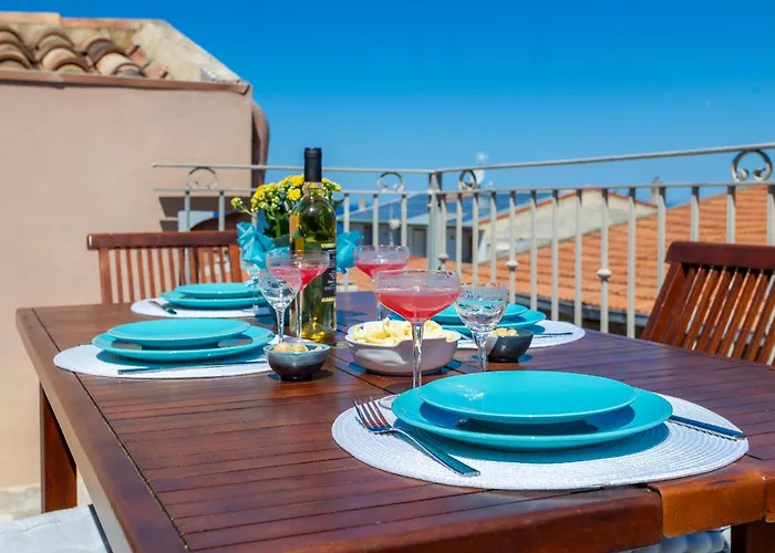 Апартаменты Domus De Iris Tra Mare E Storia